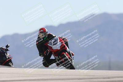 media/Oct-13-2025-Moto Forza (Mon) [[a66d839500]]/3-B Group/Session 4 (Turn 9)/